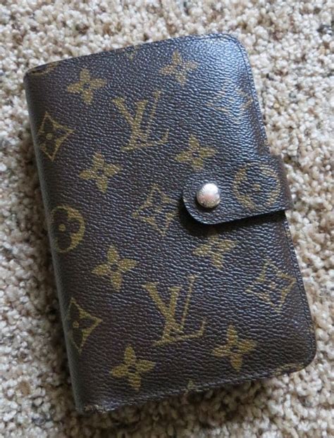 louis vuitton vintage wallet styles